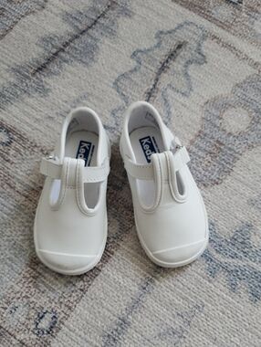 Keds Toddler Champion White Leather Mary Jane Toe Cap T-Strap Sneakers Sz4
